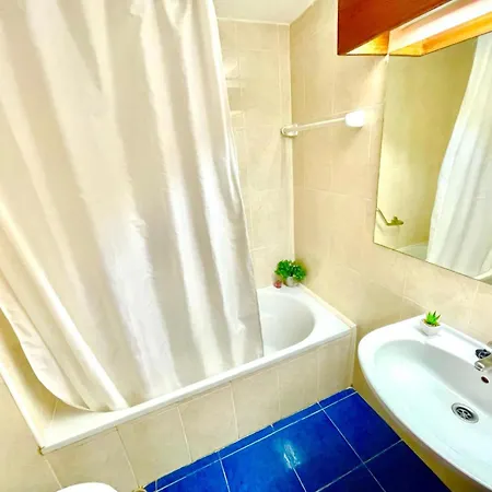 T1, Da Oura Apartman *