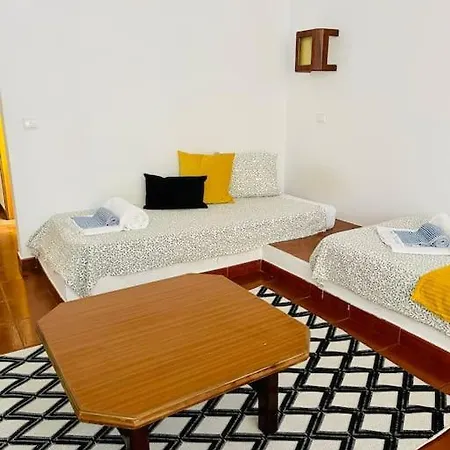 Apartment T1, Da Oura *