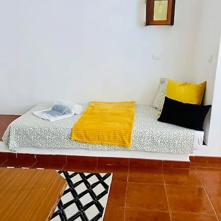 Apartment T1, Da Oura